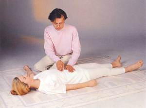 SHIATSU: Palpating the Hara From The Book of Shiatsu by Paul Lundberg. Gaia 1992.