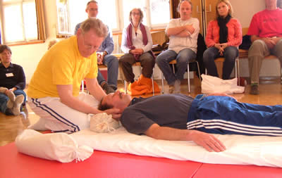 Mike Webster, former Shiatsu practitioner